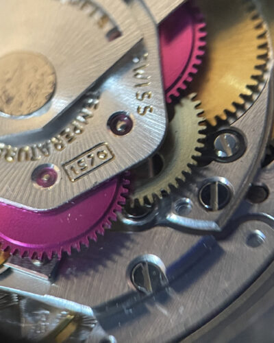 Calibro Rolex 1575: Specifiche tecniche, storia e Rolex su cui è montato.
